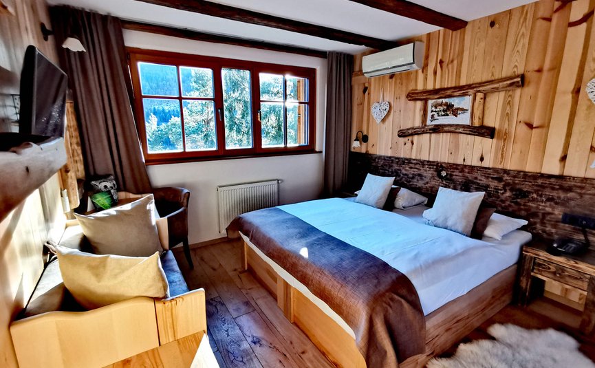 Hotel & Glamping Ribno Alpine Resort ****