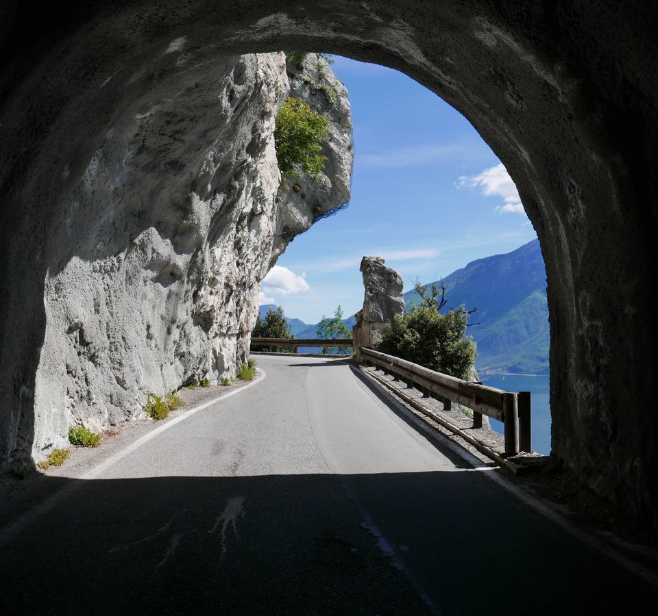 Unterwegs auf der Bond-Straße