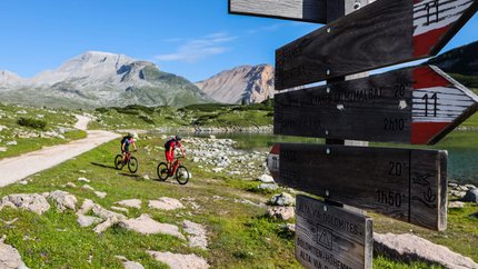 Nimm die Ausfahrt ins Enneberger Tal!