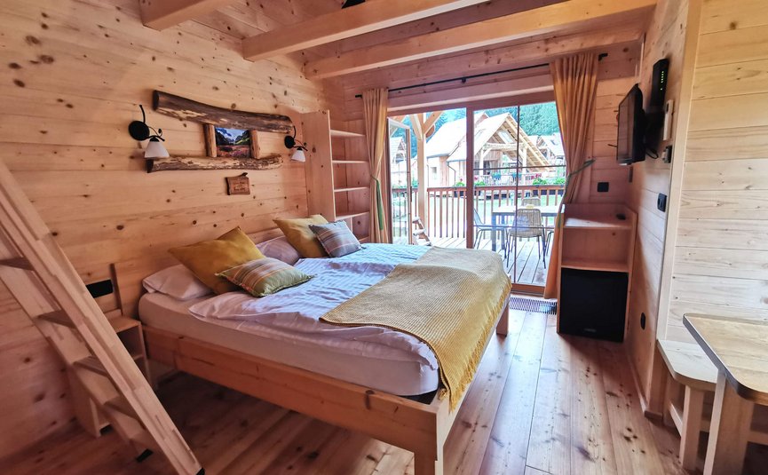 Hotel & Glamping Ribno Alpine Resort ****